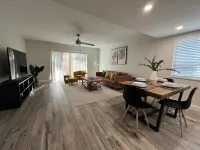 NEW! Spacious designer 2-Bed/2.5-Bath townhome near Downtown Orlando