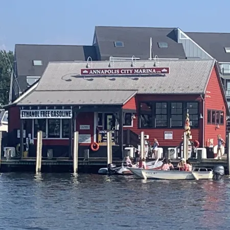 Cozy Condo Near City Dock - Your Perfect Annapolis Getaway!