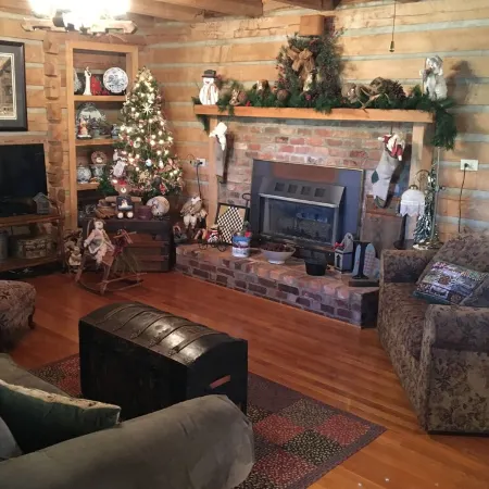 Cozy cabin in the foothills of North Carolina