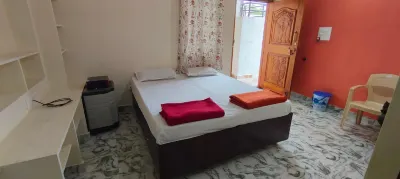 Vasavi Family Stay Hampi Hotels in Sanapur