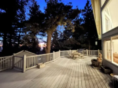 Snow Valley:10 Min. Easy Drive up/down. Clean! 1900 sf. Jacuzzi Tubs. Discounts!