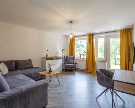 Zentrale Wohnung mit Tiefgarage Hotels in Stade