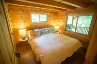 Vireo Cabin at Driftless Creek