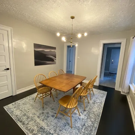 Entire Apartment walking distance to Cincy River front and COV Wedding Venues