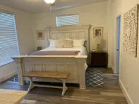 Mountain Springs Vacation Rental & Olive Oil Ranch-Paso Robles Hotels near Vines on the Marycrest