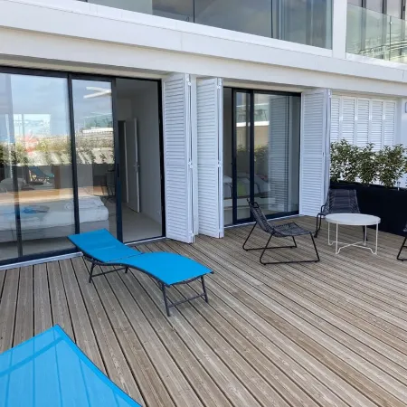 Foncillon beach, residence with swimming pool facing the sea
