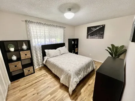 “Relax Home” 5 min away from downtown and 38 min from Fabulous Lake Tahoe. Отели рядом с достопримечательностью «Парк Ранчо Сан Рафаел Офф-Лиш Дог»