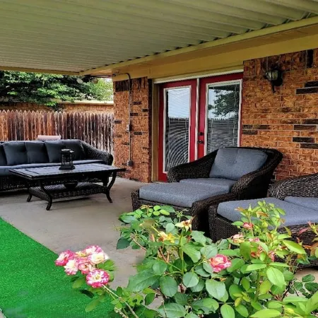 Arcade House Sleeps 16 • Mini Golf • Game Room • Pets OK • Family Fun • Amarillo