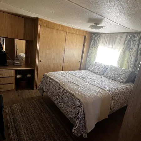 BOTTLE & GLASS INN, a quite remote retreat on a 10 acre spread. Stargazing here.