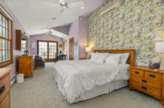 Spacious Beach Villa - Ocean Views - 3 Minute Walk to Shore - Available All Year