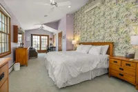 Spacious Beach Villa - Ocean Views - 3 Minute Walk to Shore - Available All Year