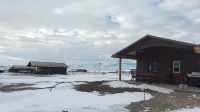 Shedhorn Cabin #3 of 3 - 1 BEDR & Full RV Hookups - Wifi