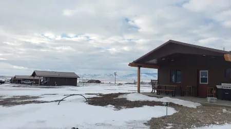 Shedhorn Cabin #2 of 3 - 1 BEDR & Full RV Hookups
