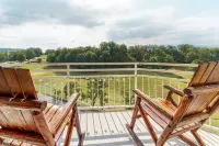 Mountain View Getaway, minutes from theme park.