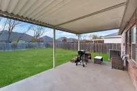 2 King ! Newly renovated w/8 beds sleeps upto 16 people