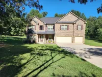 5 bedrooms/ 4 baths/ sleeps 14 (8.7 miles from Jordan-Hare Stadium