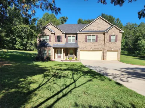 5 bedrooms/ 4 baths/ sleeps 14 (8.7 miles from Jordan-Hare Stadium