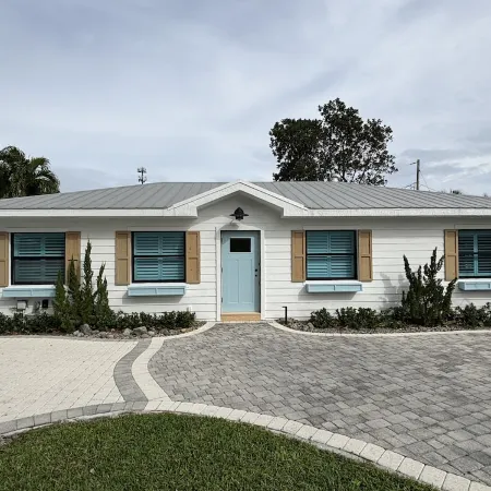 Resort-Style Pool Home in Downtown Delray Beach - 3 minutes from Atlantic Avenue