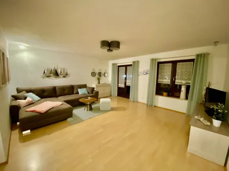 Vacation apartment Pier 7 - directly on the lake! Отели в г. Биттерфельд-Вольфен