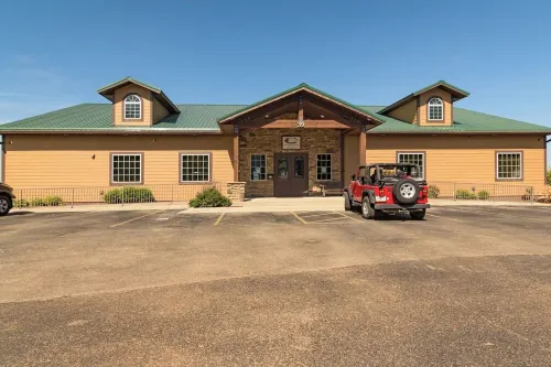 Luxury Lodge for 18, next to SDC, lake views, Indoor/Outdoor pools & splash pads