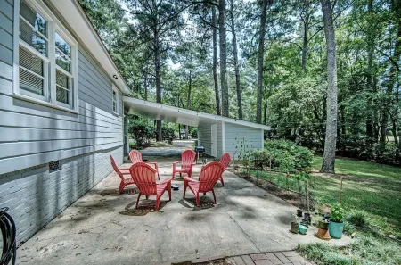 Convenient/Safe Location: Studio APT near WholeFoods