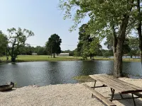 Yellow Banks Log Cabin With Waterfront Views