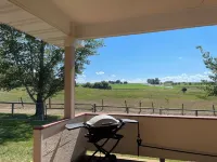 The Guesthouse - on 3.5 acres in Corvallis, MT