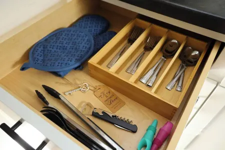 Charming Retreat on Quiet Street, close to Notre Dame and DTSB Отели рядом с достопримечательностью «Ice Box Skating Rink»