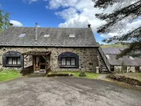 The Loft at Brooklinn Mill, stunning riverside apartment in converted mill Hotels in 