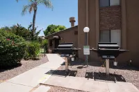 Endless CASAbilities at this updated, clean Arcadia condo