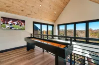 The Cozy Nook~ NEW Luxurious Modern Retreat Cabin with Hot Tub, Game Room, Grill - 4-Star