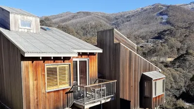 Chill-Out * Stay on Snow in Winter or Enjoy a Cosy Alpine Escape in Summer! Hotel in zona Thredbo Retail & Rental Friday Flat