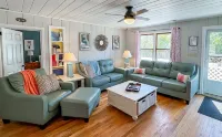 Island In This Dream: Family & Dog Friendly Home on Oak Island! Hotels in Brunswick County