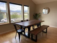 Newly remodeled apartment over shop, 1 block from airport