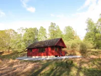 Oak Lodge Cosy Cabin With 2 Bedrooms. Open all year. 15 miles from Fort William