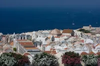 Large charming duplex, air-conditioned and WiFi in the heart of the citadel of Bonifacio