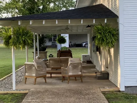 The Cottage on Maple Отели в г. Мерфрисборо