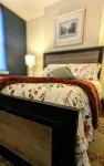 Relax at a Rustic Oasis-  Walk 2 everything! Cyclist Welcomed & Pet friendly!
