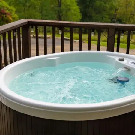 Mountain Veiws, Hot Tub,Treehouse,Gameroom, Child Playroom, Pet Friendly