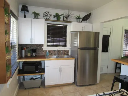 The Hideaway Отели рядом с достопримечательностью «Great Bend Courthouse»