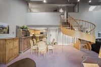 Top-Floor 2-Story Condo: Located at PCMR Base, Sleeps 10, Private Hot Tub