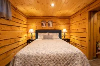Guesthouse Cabin vacation rentals in Berkshire County