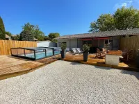 Near Soulac/sea House sleeps 6 with indoor heated swimming pool