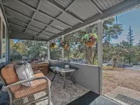 Cozy Cottage Getaway Hotels in Payson