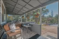 Cozy Cottage Getaway