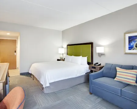 Hampton Inn Middletown Hotels in Wallkill