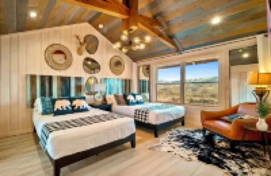 New Amazing! PrivatePickleball~HotTub~FirePit~IndoorPool~Theater-Game Rm-Sleep33