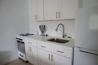 Beautiful 1 BR // Steps from the Beach // Singer Island