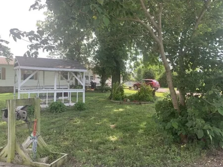 Peaceful Country Getaway on an acre Отели в г. Роджерс