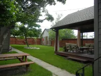 Moose Traks Come stay in Downtown Red Lodge,  2 blocks from Broadway Street